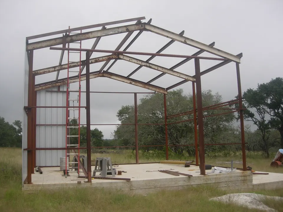 Steel frame structure going up